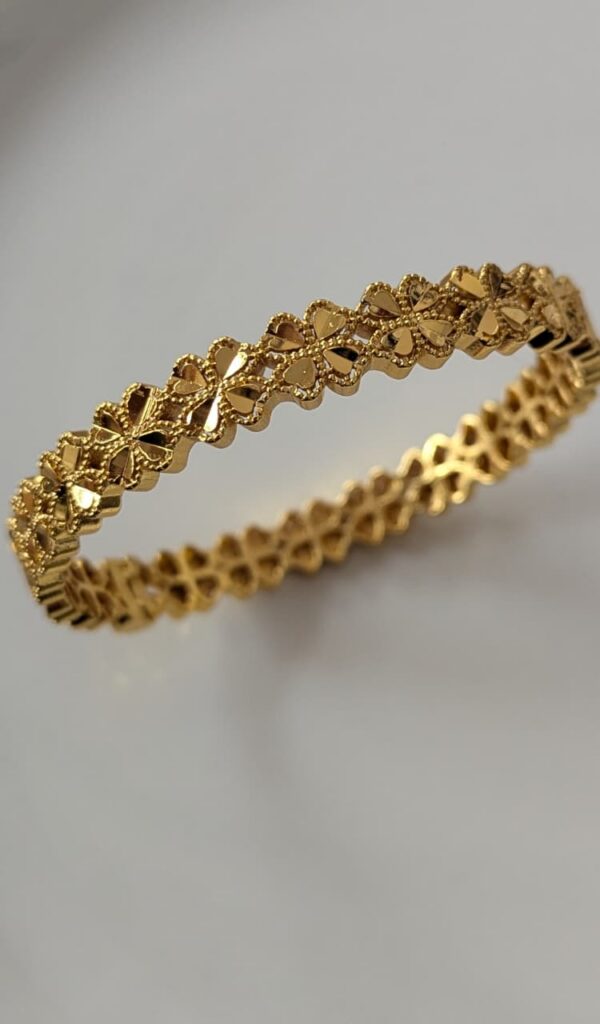 18K Gold Plated Floral Design Hand Cuff